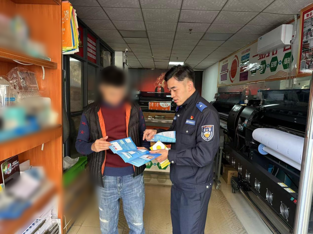 自動轉存圖片